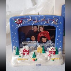Hallmark Christmas Village Keepsake
Ornm 2009 Magic Recordable Sound